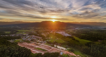Imagem Confira os benefícios de comprar terrenos em empreendimentos recém-lançados